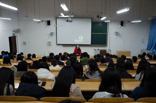 陈琳老师召开会议